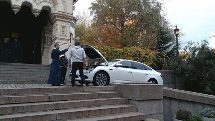 Водосвет пази колата от катастрофи