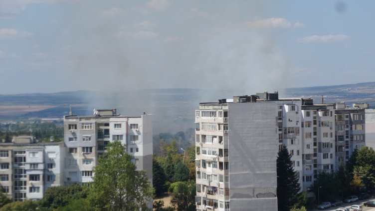 Пожар гори и във "Владиславово"