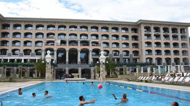 В курорта Св.св. Константин и Елена откриха най-новия петзвезден хотел „Астор Гардън“