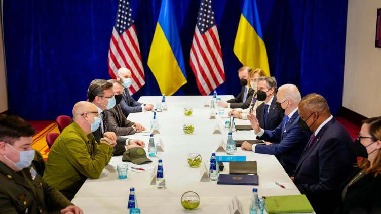 Байдън се споразумя за военно сътрудничество с Украйна