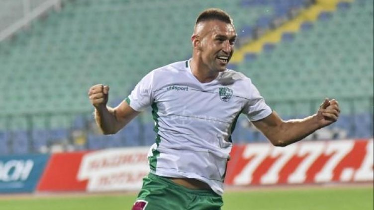 Викат Камбуров в националния по футбол