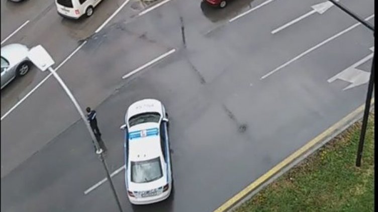 Дъждът затвори бул. "Левски"