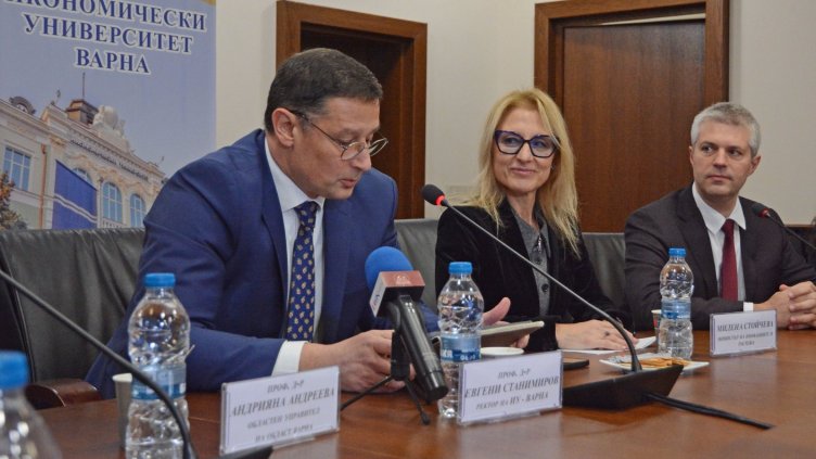 Министър Стойчева от Варна: МИР сертифицира инвестиции за 660 млн. лв. през 2023 г.