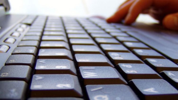 В Кипър дават 120 евро помощ за високоскоростен интернет в дома