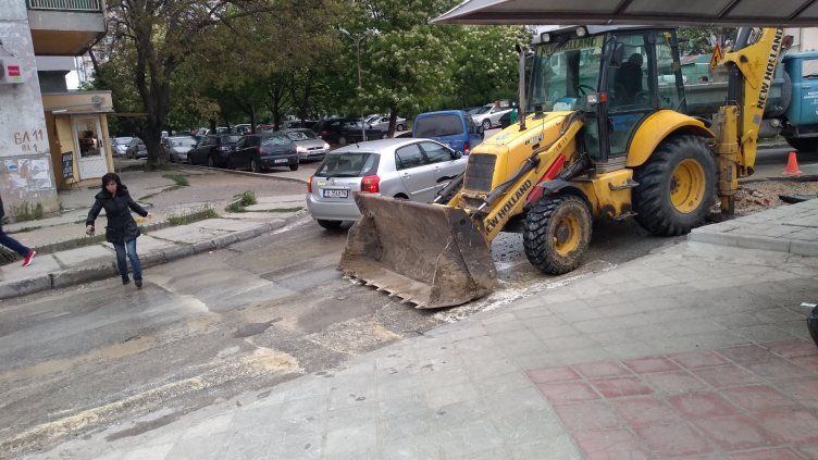 Жителите на "Възраждане" остават без вода до 22 ч.
