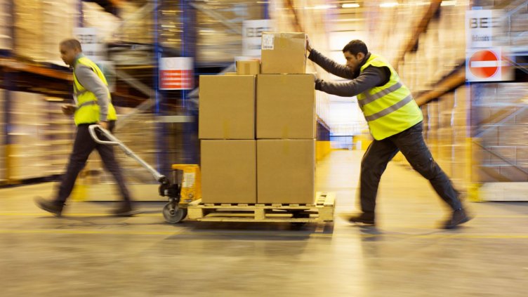 Синдикат иска: Бизнесът да обяви свободните работни места