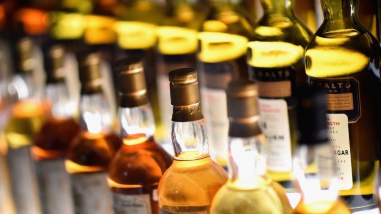 Спипаха 18-годишен да краде алкохол във Варна