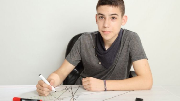 Българче реши 14 задачи за 15 минути на Световно по математика