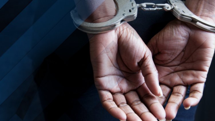 Намериха обирджиите на бабата с петте лева, сред тях – внукът й