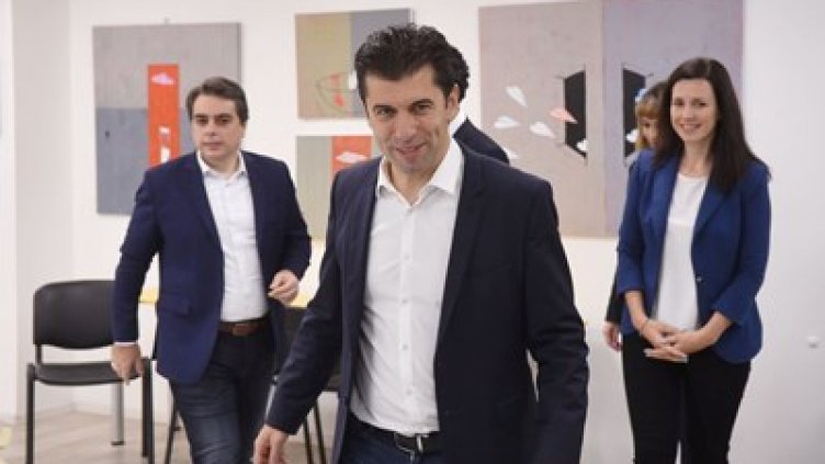 Петимата зад комбината "Петков – Василев". Кои са те, за какво се борят?