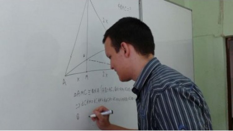 Наше момче стана шампион по математика в Китай