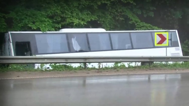 Автобус с военни и два тира катастрофираха на Прохода на Републиката