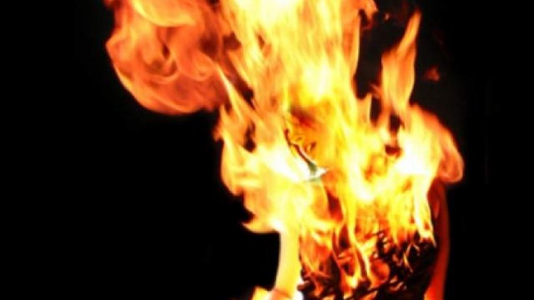 Ужас: Болна шуменка се самозапали с бензин 