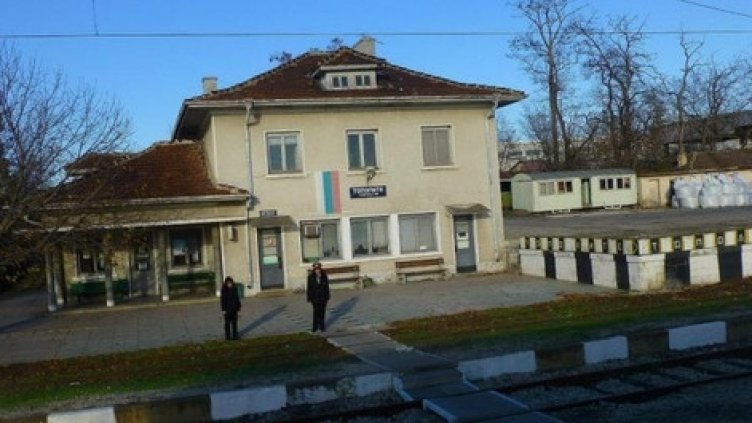 Трагедия! Влакът от Варна за София блъсна и уби човек