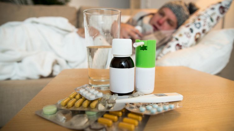 МОН мънка за грипна ваканция, но пък били готови за… онлайн обучение