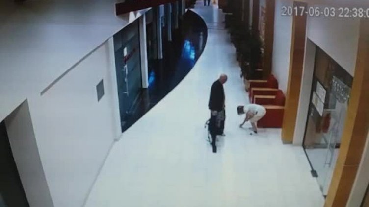 Оставиха в ареста шведа, изритал камериерка в Слънчев бряг