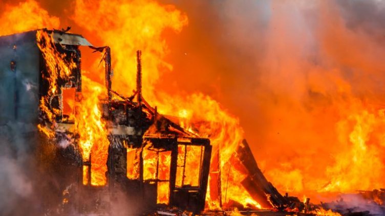 Майка и син загинаха при пожар