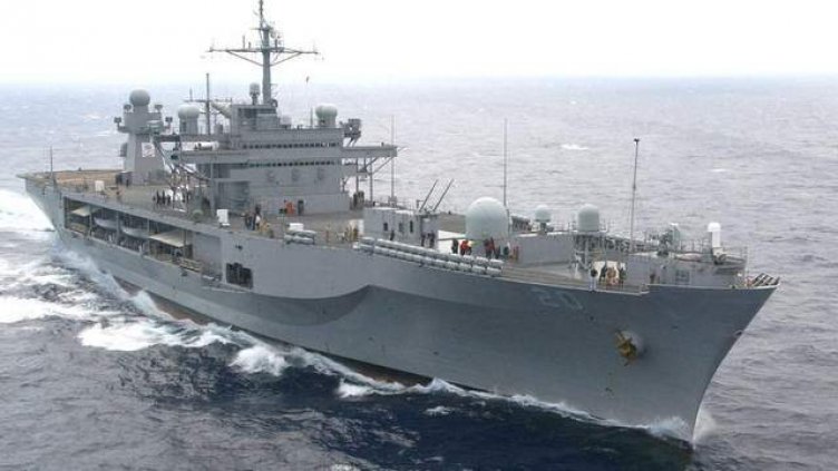 Американската фрегата „Тейлър“ навлезе в Черно море