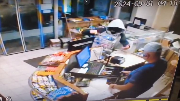 Обирът на бензиностанцията в Добрич е бил за 250 лева