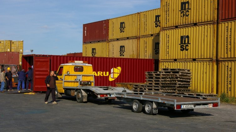 През първите 10 месеца ръстът на вноса изпреварва този на износа