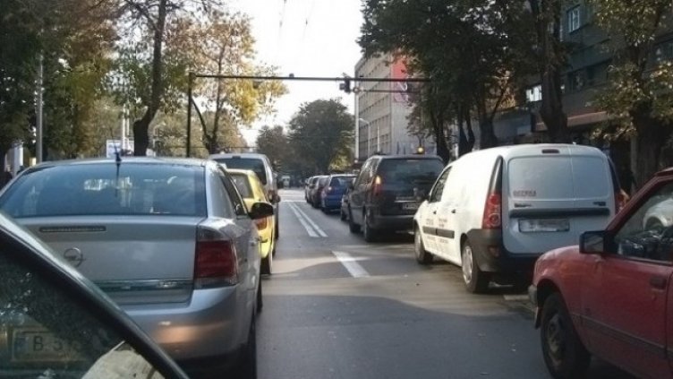 Наводнени подлези и задръствания във Варна