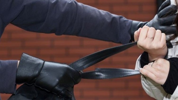 Наглите грабежи във Варна продължават, гастрольори нападат в центъра 