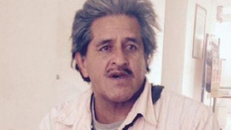 48 см пенис тровят живота на мъж