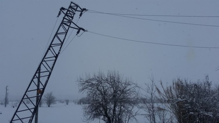 Мездренски села заплашват с протест заради проблеми с тока
