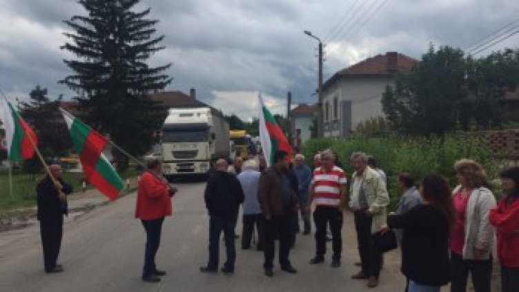 Протест затвори пътя Русе - Кубрат