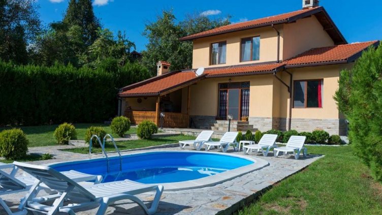 Не за гости, "къщи за тъщи" са! Брюксел ни праща потеря да лови далавери