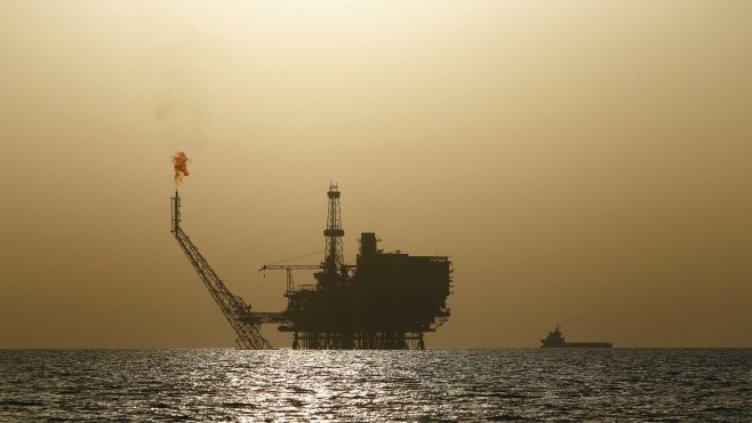 Петролът отново тръгна надолу 