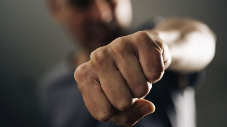 Пробация за хулиган, нападнал двойка и пребил момчето във Варна