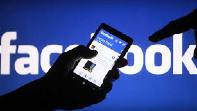 Политическото влияние на Facebook във фокуса на вниманието