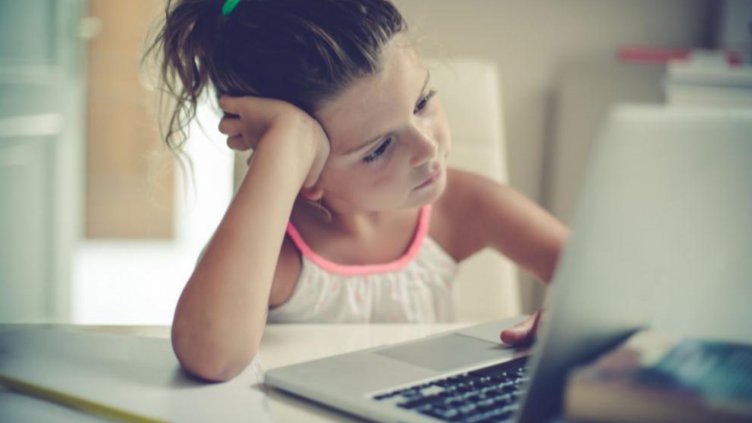 Пристрастяването към смартфона и таблета променя детския мозък