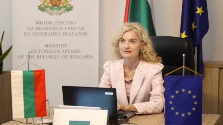 Ресторантьорите дават министър Динкова на прокурор