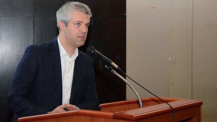 Кметът на Варна предлага отново "ремонтните линейки" на утрешната сесия