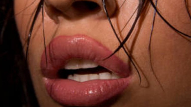 Формата на устните говори за женските оргазми