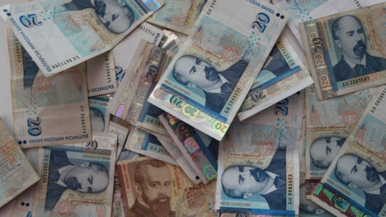 За година левът поевтиня с 13% спрямо долара
