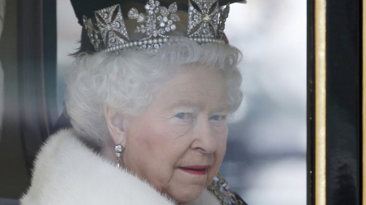 Sun забърка кралицата в дебата за Brexit