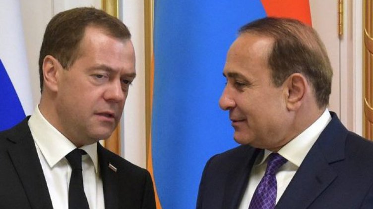 Русия продава оръжия и на Армения, и на Азербайджан