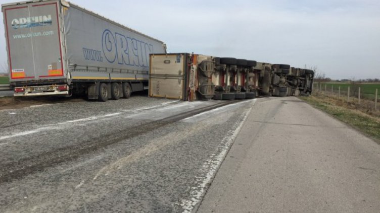 Шофьор на турски тир виновен за мелето на "Тракия"