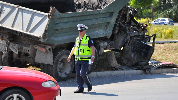 Катастрофа до &quot;Метро&quot; (СНИМКИ)