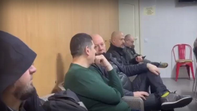 Масирана руска атака в Киев, скриха Росен Желязков и родни депутати в бомбоубежище