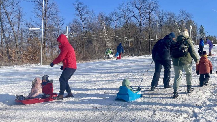 Откриха ски сезона във Варненско (СНИМКИ)