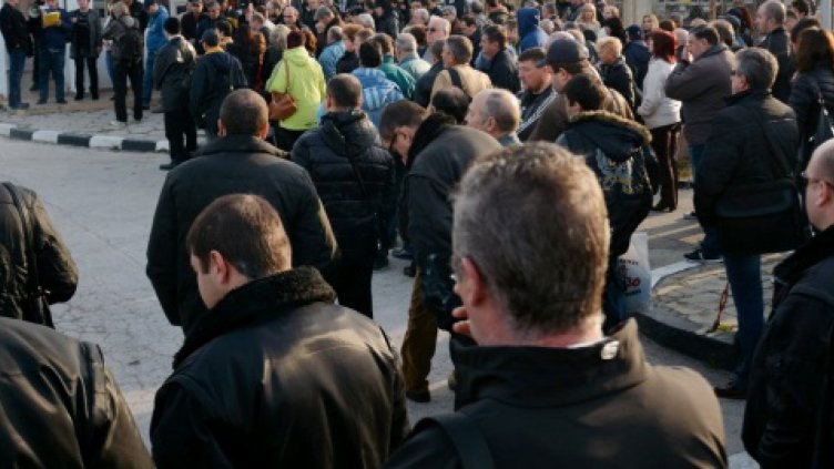 Десетки протестираха срещу високото строителство в центъра на Варна