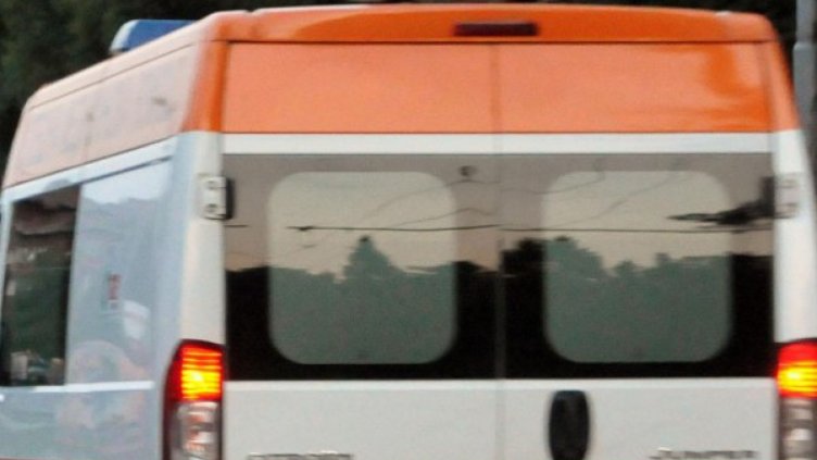 Тийнейджър простреля друг пред училище