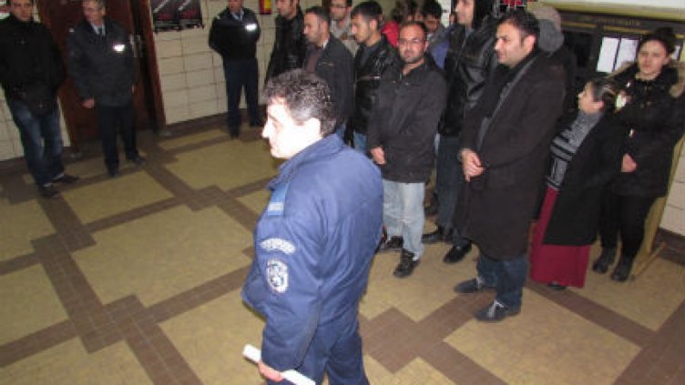 Полицаите усмирили двама от бежанския лагер в Овча купел