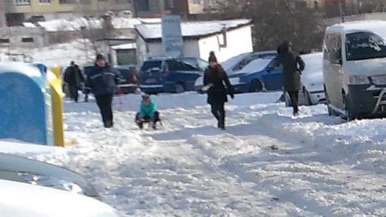 Варненци излязоха по улиците с шейни