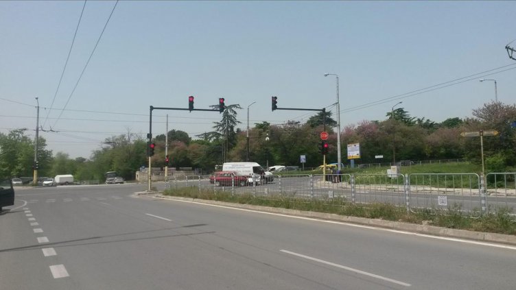 Катастрофа на бул. Сливница затрудни движението