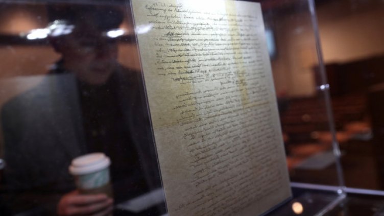 Продадоха писмо на Айнщайн за 2,4 млн. долара